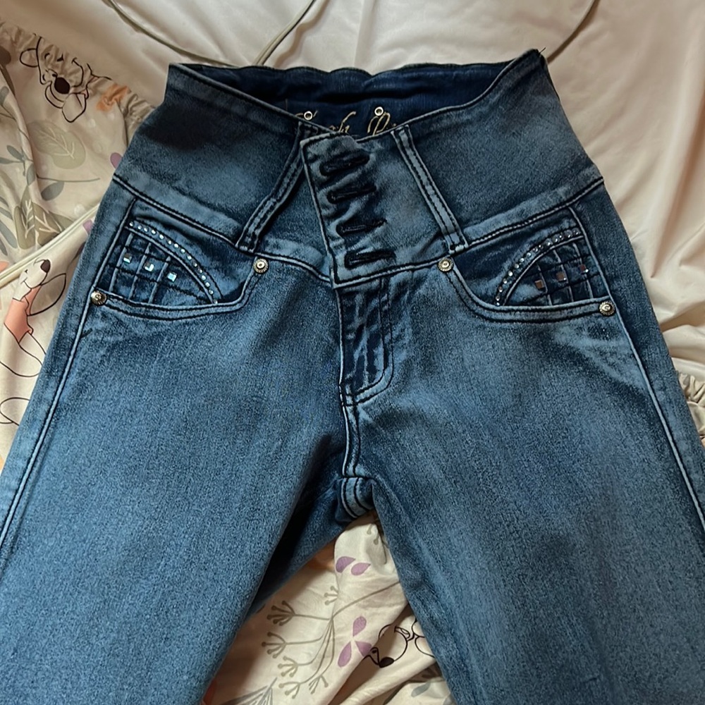 A pair of women’s jeggings
